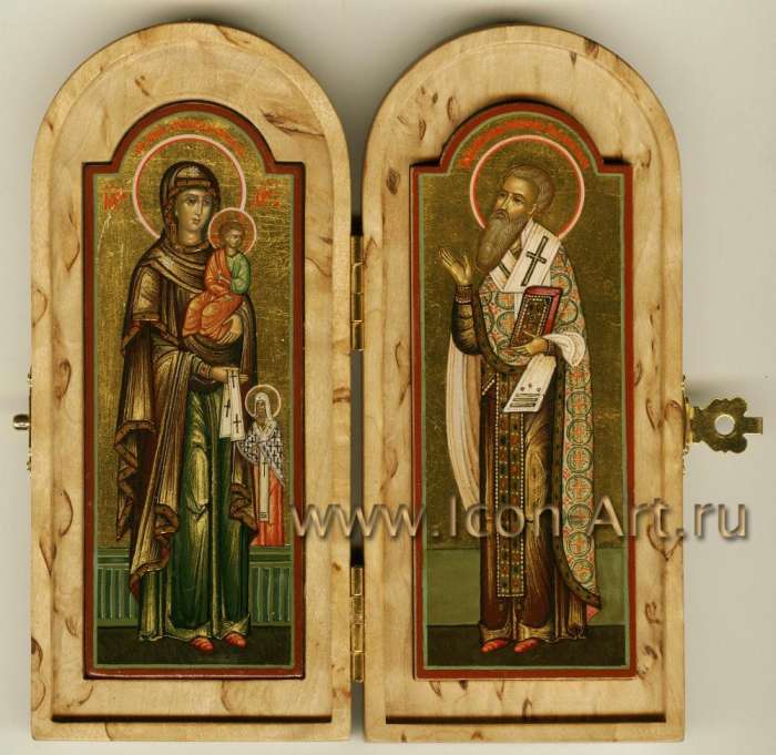 Фото: Скаладень из карельской березы с Божией Матерью Максимовской и святым митрополитом Максимом Киевским и Владимирским