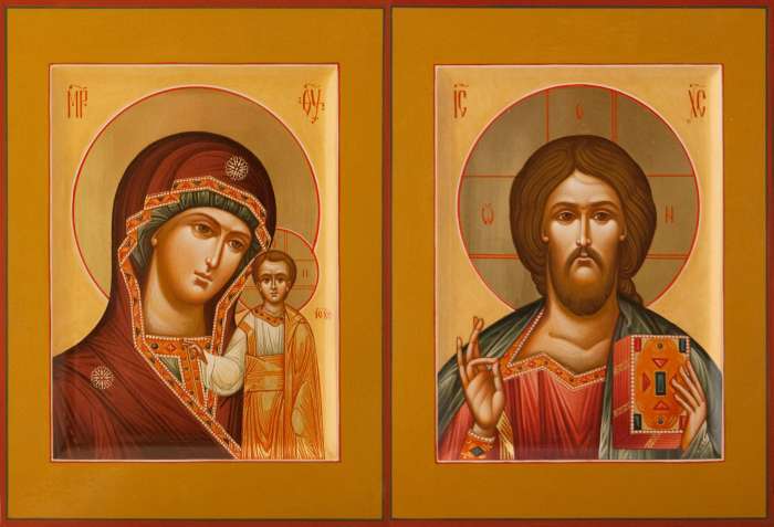 Фото: Венчальная пара с иконой Богородицы «Казанская»