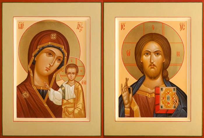 Фото: Венчальная пара с иконой Богородицы «Казанская»