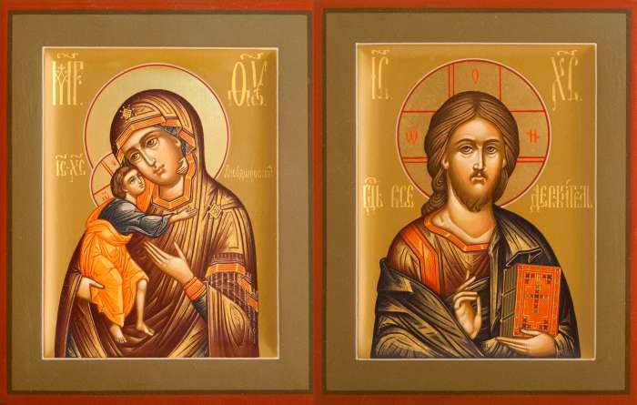 Фото: Венчальная пара с иконой Богородицы «Феодоровская»