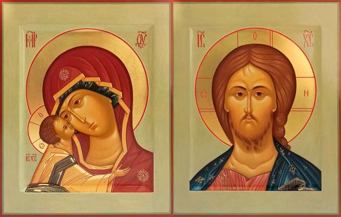 Фото: Венчальная пара с иконой Богородицы «Игоревская»