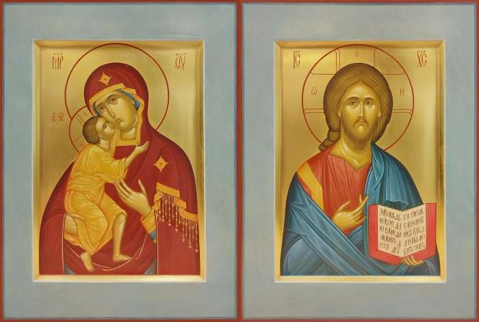 Фото: Венчальная пара с иконой Богородицы «Феодоровская»