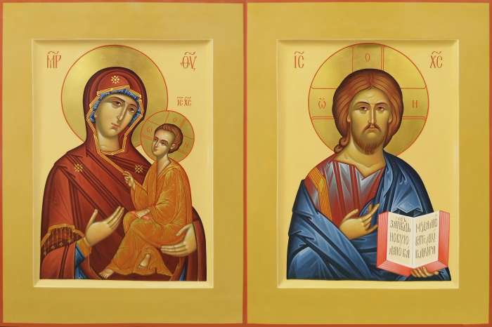 Фото: Венчальная пара с иконой Богороидцы "Тихвинская"