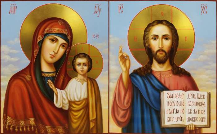 Фото: Венчальная пара с иконой Богороидцы "Казанская"