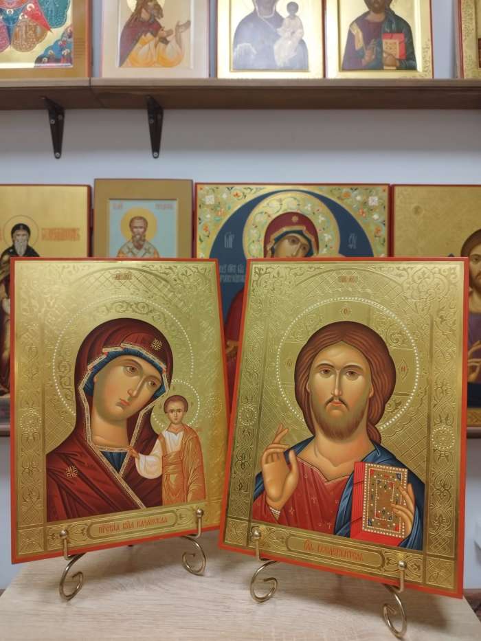 Фото: Венчальные иконы Пресвятая Богородица Казанская и Господь Вседержитель