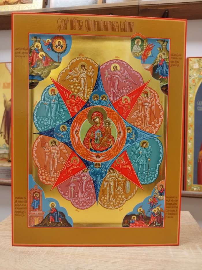 Фото: Икона Пресвятой Богородицы Неопалимая купина